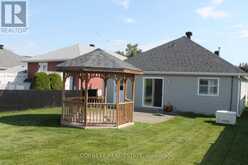 133 DUNBAR AVENUE | Cornwall Ontario | Slide Image Seventeen