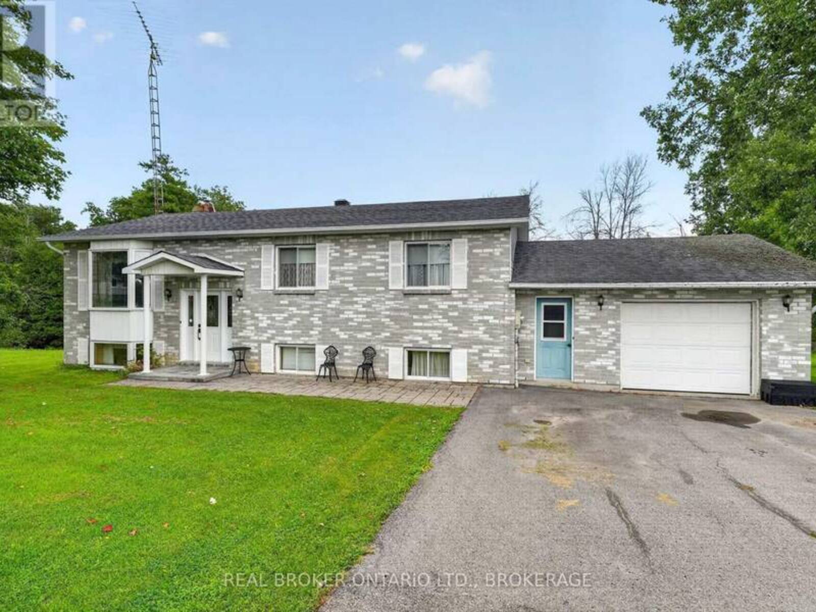 17550 ISLAND ROAD, South Stormont, Ontario K0C 1S0