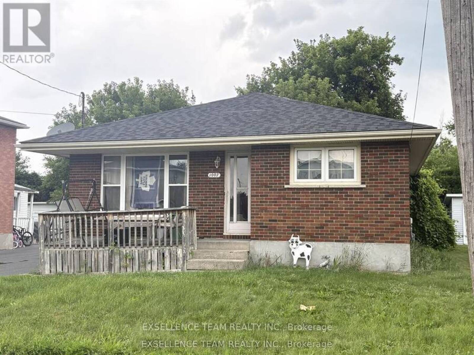 1007 GRAND AVENUE, Cornwall, Ontario K6H 4T3