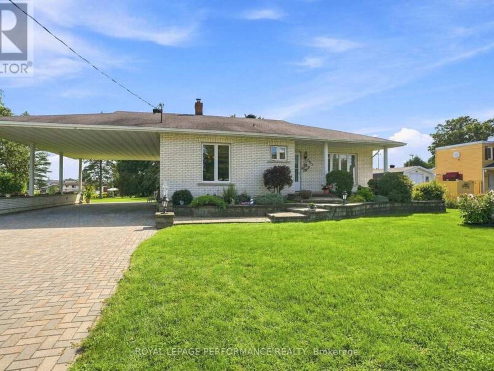 2012 LAJOIE STREET, Alfred and Plantagenet, Ontario K0B 1J0
