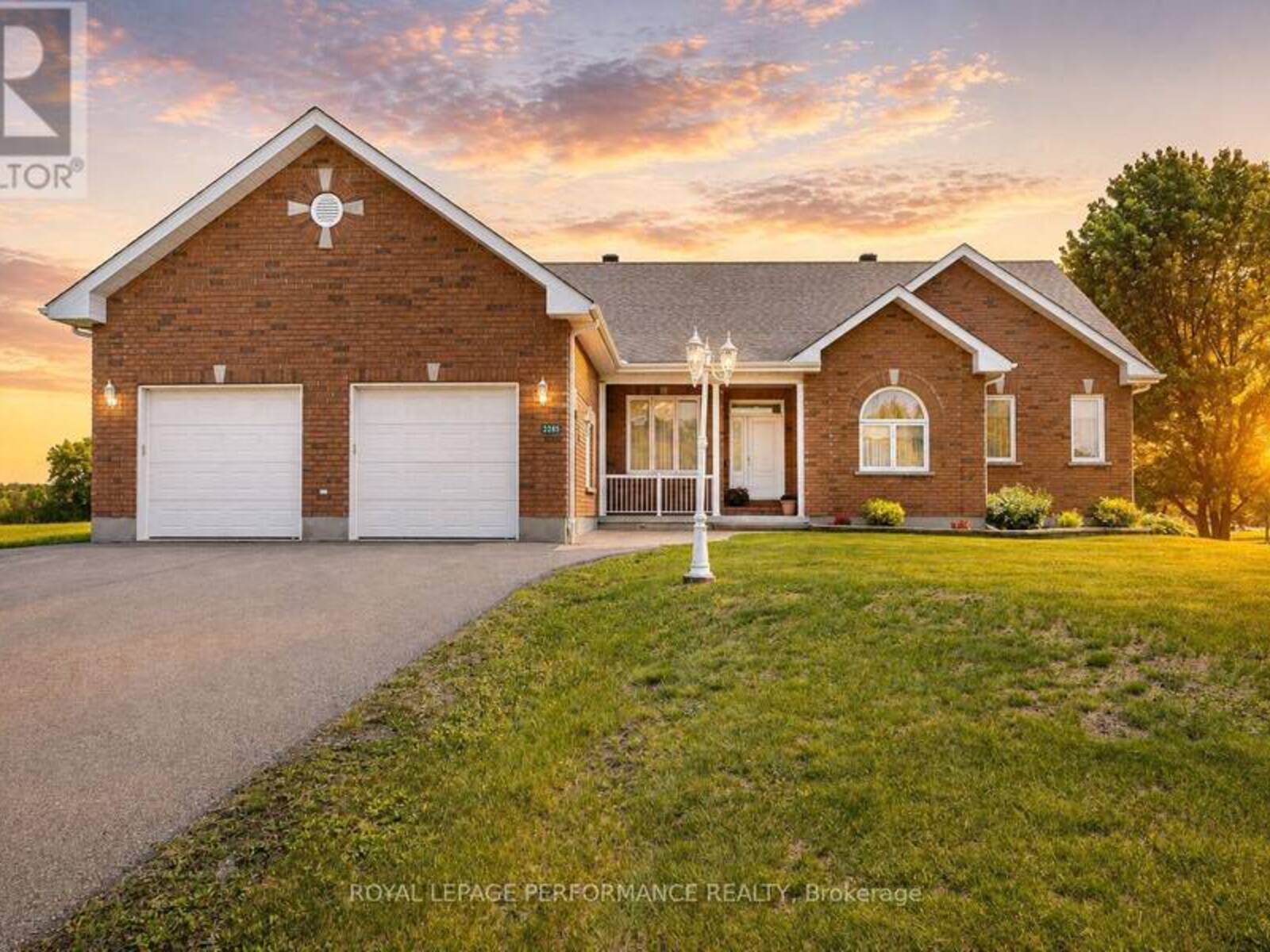 3285 BROADWAY AVENUE, North Stormont, Ontario K0C 1C0