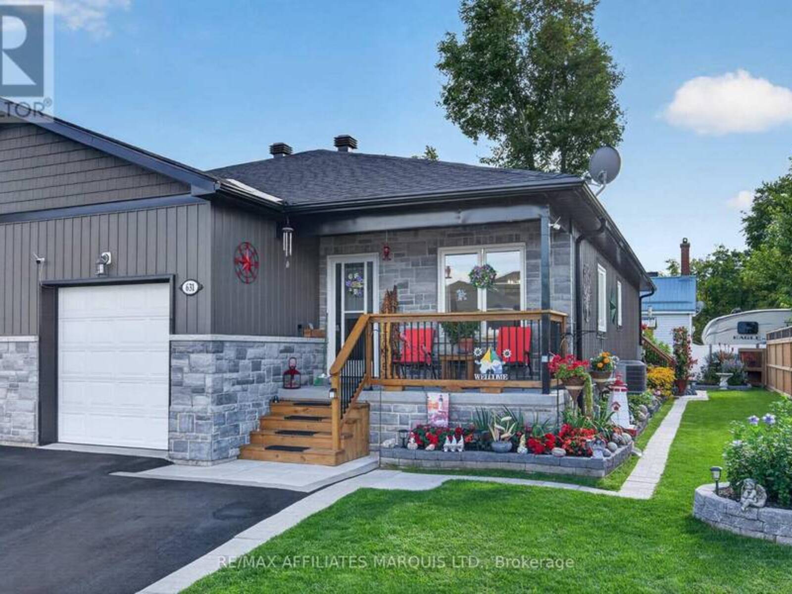 631 ST LAWRENCE STREET, Prescott, Ontario K0E 1T0