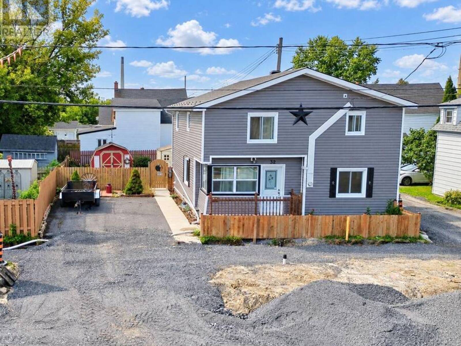 32 SEYMOUR AVENUE, Cornwall, Ontario K6J 4M1