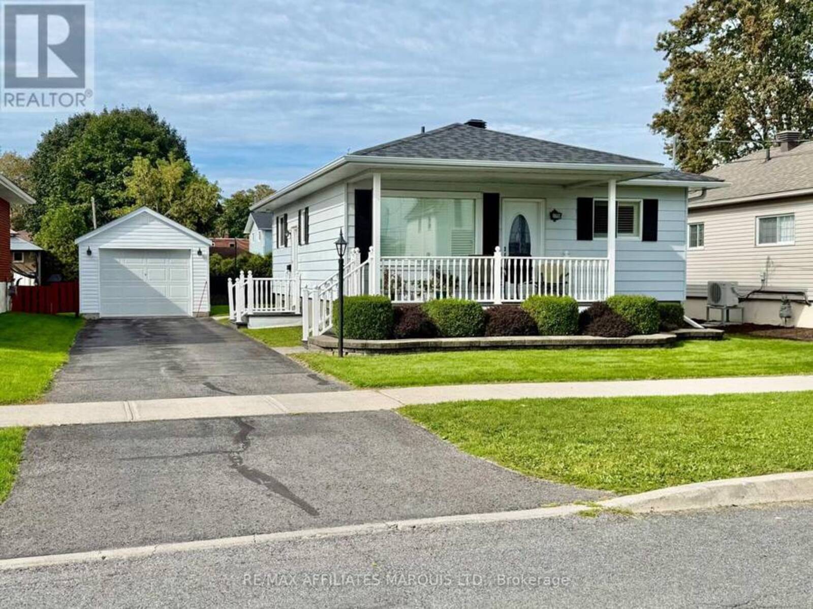 1330 AUBIN AVENUE, Cornwall, Ontario K6J 4R8