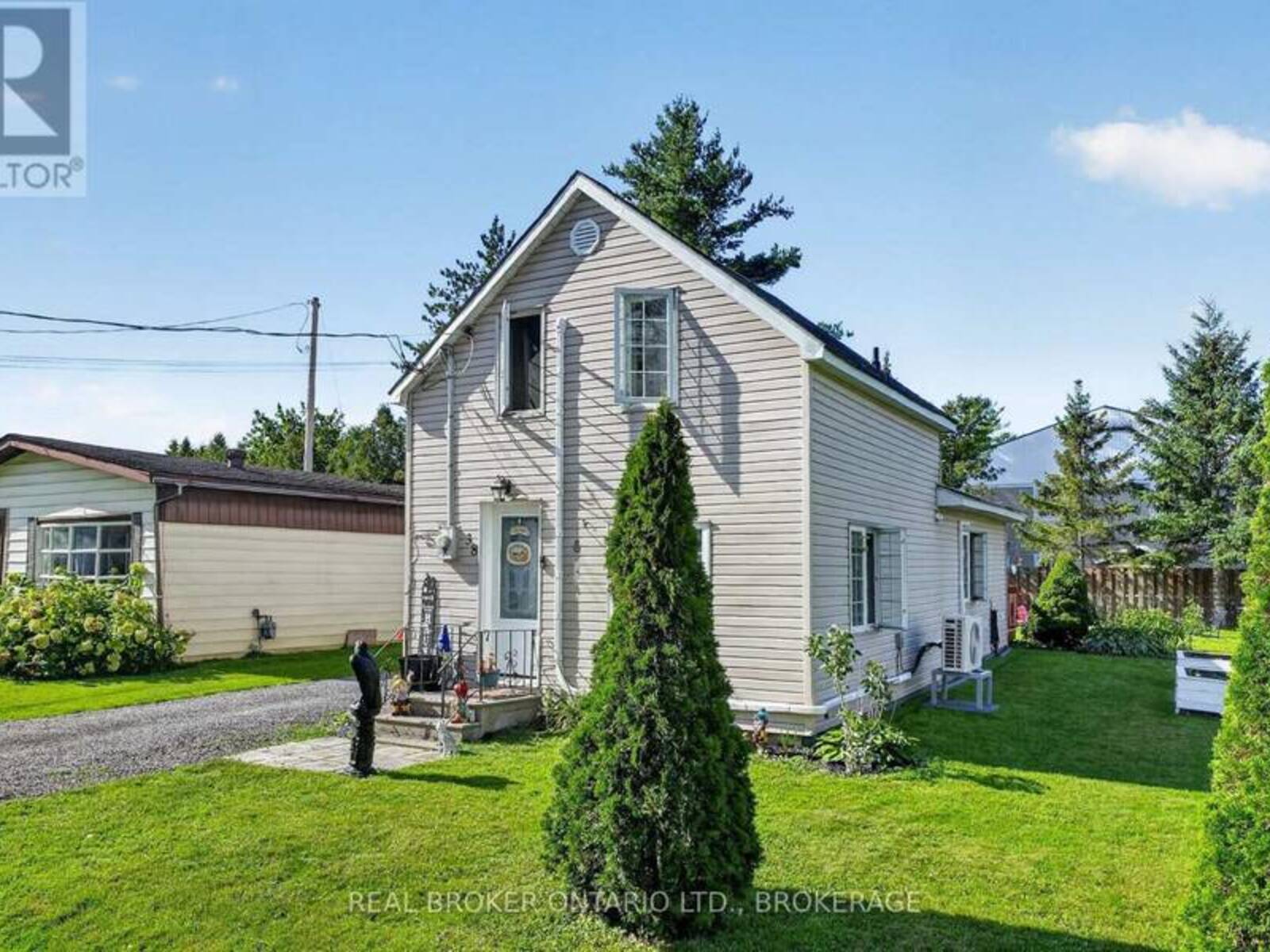 38 BROAD STREET, South Glengarry, Ontario K0C 1N0