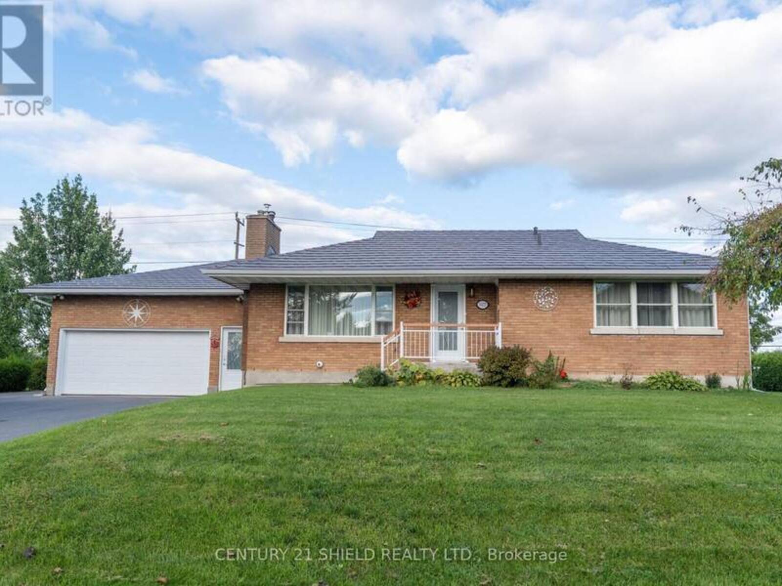 3477 MARYDALE AVENUE, Cornwall, Ontario K6K 1P6