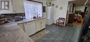 641 BURTON AVENUE | Cornwall Ontario | Slide Image Six