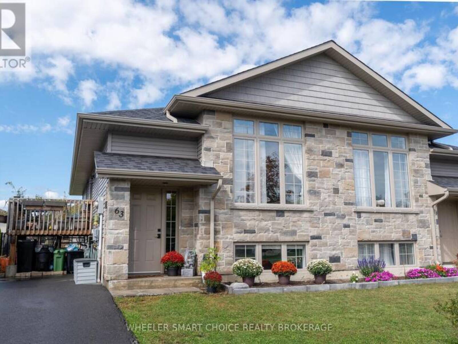 63 MERCIER AVENUE E, Cornwall, Ontario K6K 1S9
