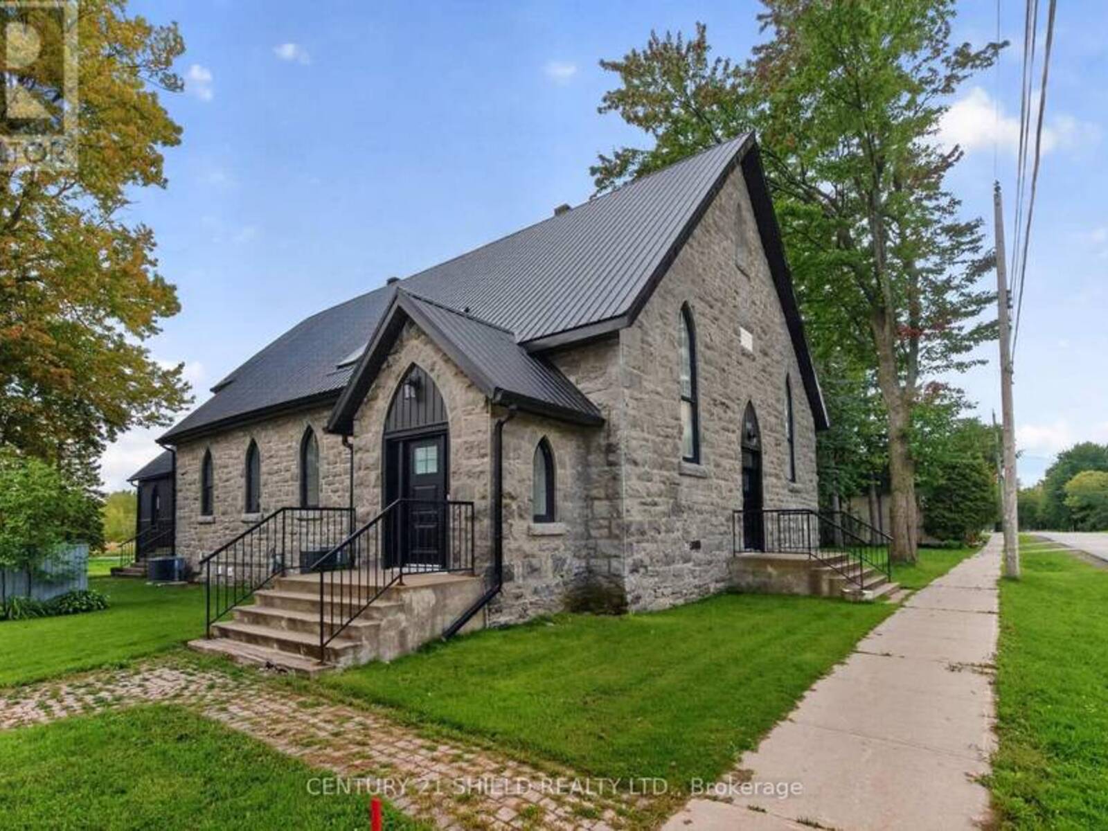 12 MAPLE STREET, South Glengarry, Ontario K0C 1N0