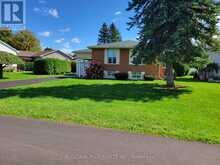 5 RAVENHURST DRIVE E | Morrisburg Ontario | Slide Image One