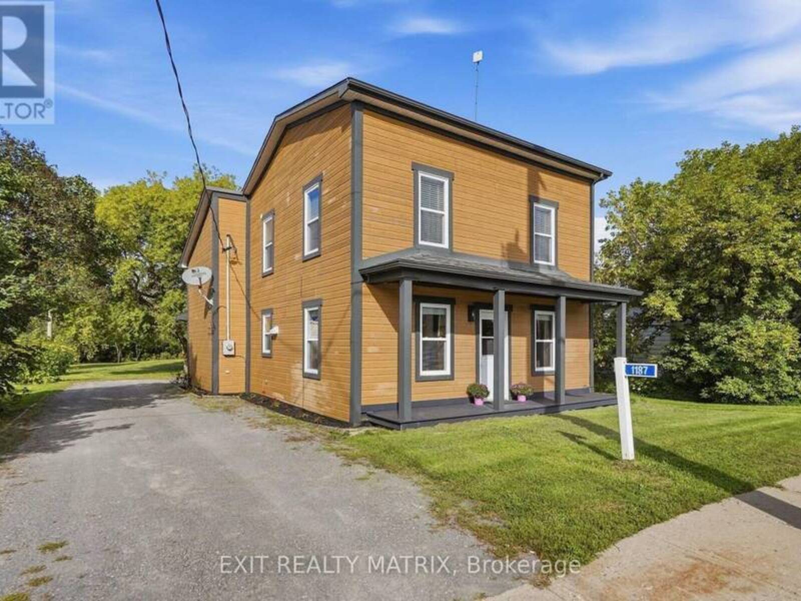 1187 LABROSSE STREET, East Hawkesbury, Ontario K0B 1P0