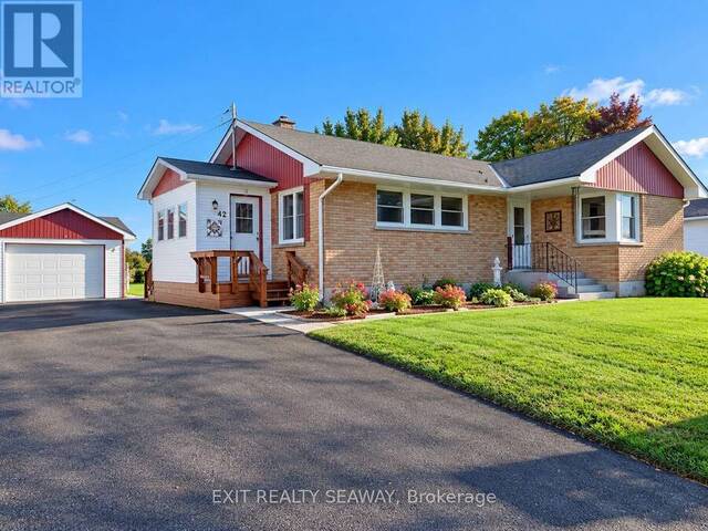 42 SANTA CRUZ DRIVE South Stormont Ontario, K0C 1M0 - 2 Bedrooms Home For Sale