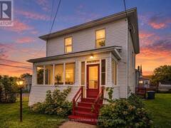 139 EIGHTH STREET W Cornwall Ontario, K6J 2Z3