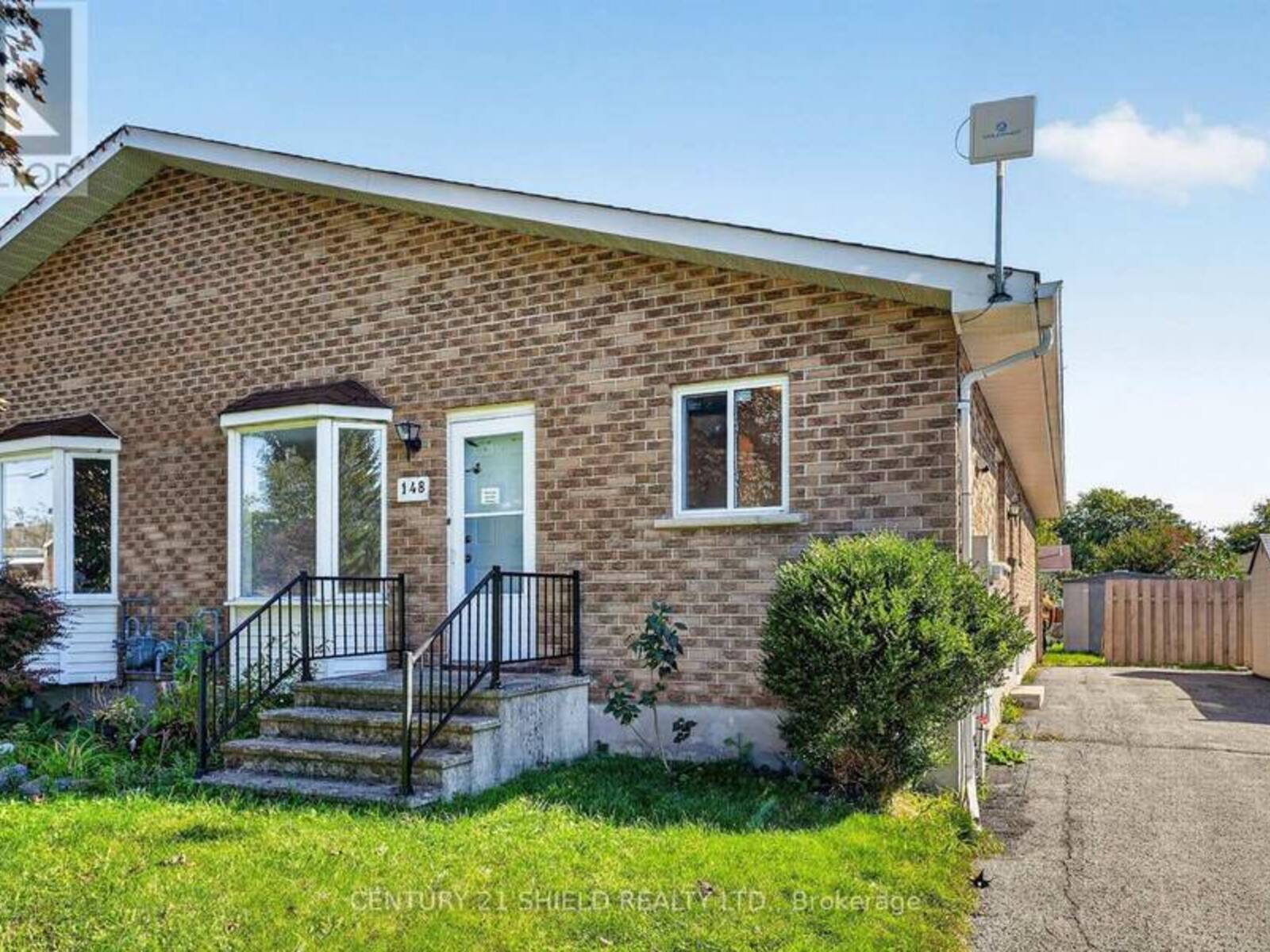 148 LOTTIE AVENUE, Cornwall, Ontario K6J 3M4