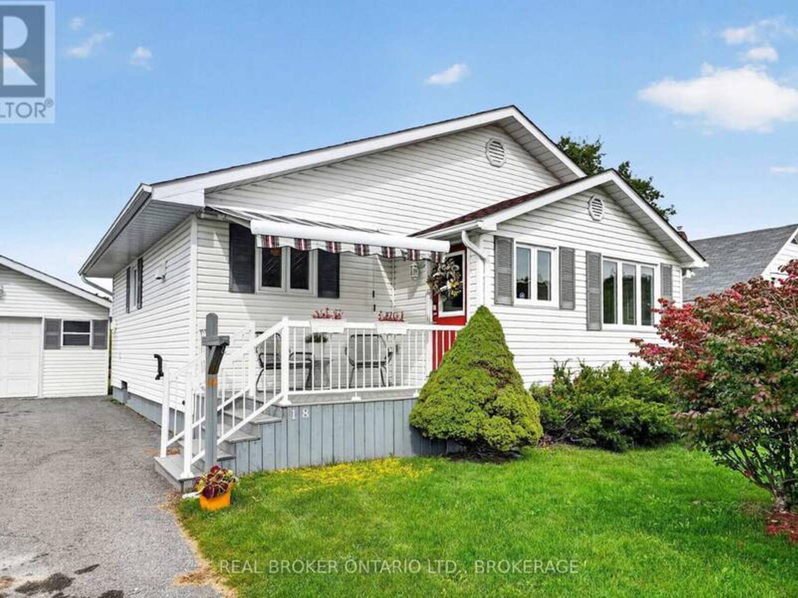 18 FROST AVENUE, Long Sault, Ontario K0C 1P0