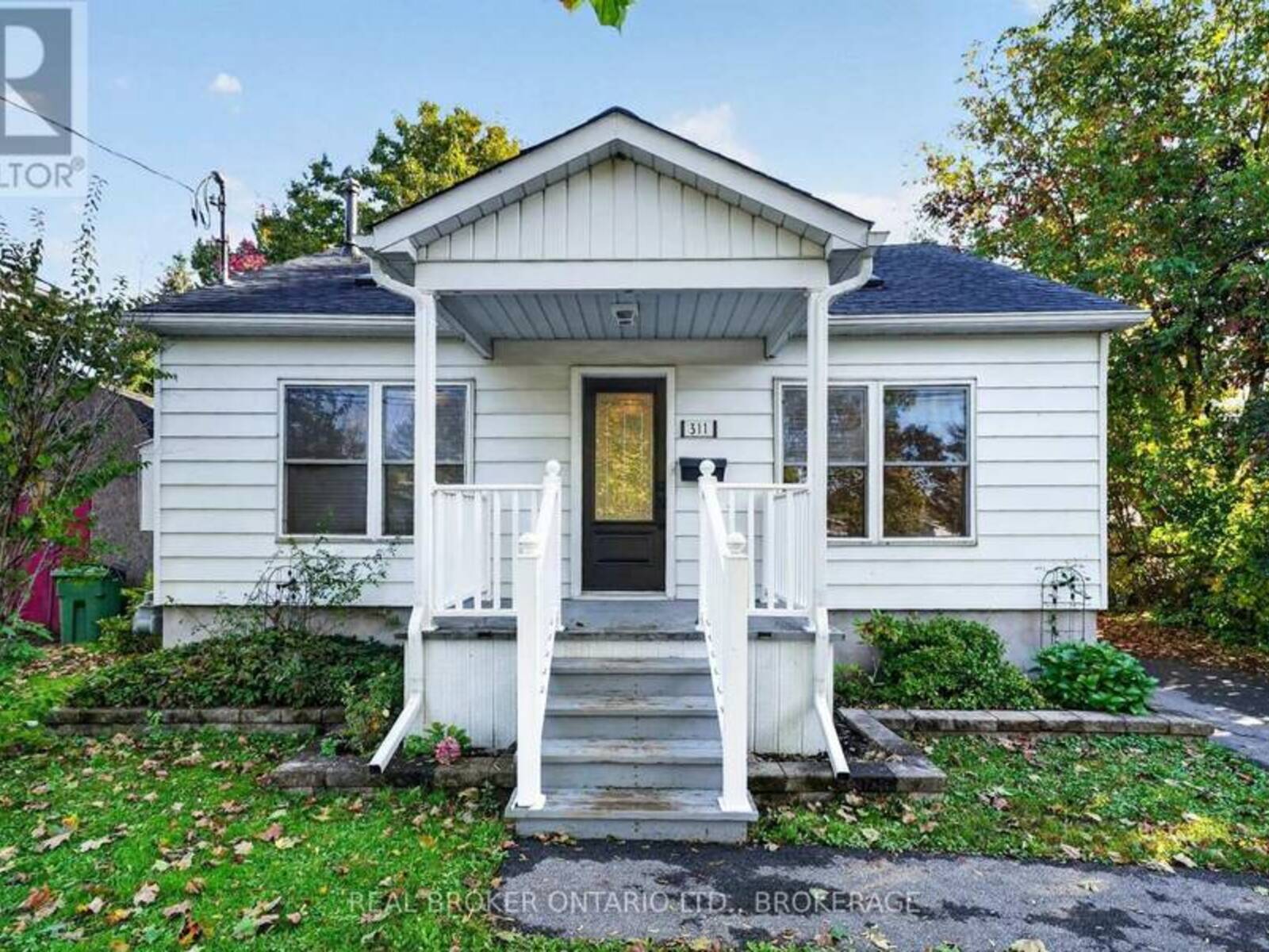 311 HOOPLE AVENUE, Cornwall, Ontario K6J 2A5