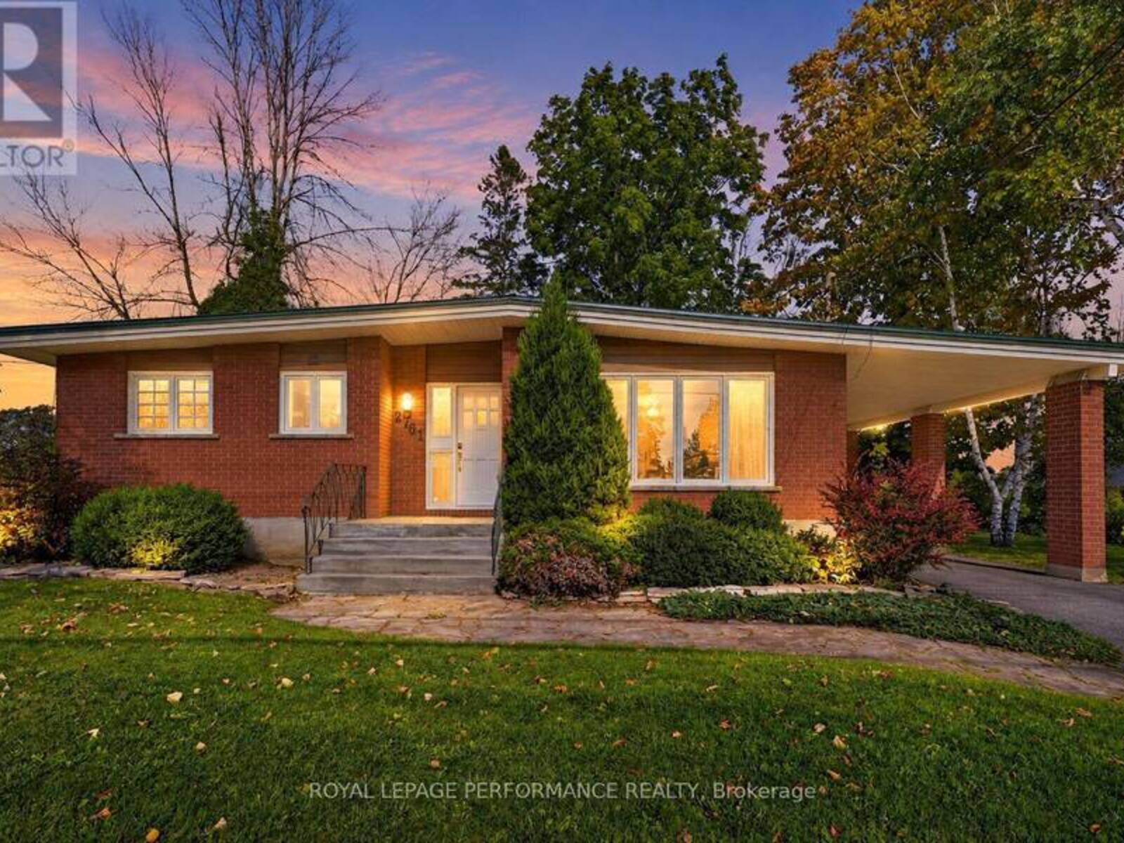 2761 ROSS AVENUE, Cornwall, Ontario K6K 1E6
