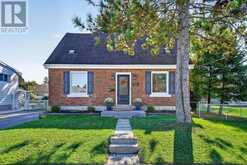 916 LEONARD AVENUE | Cornwall Ontario | Slide Image Two