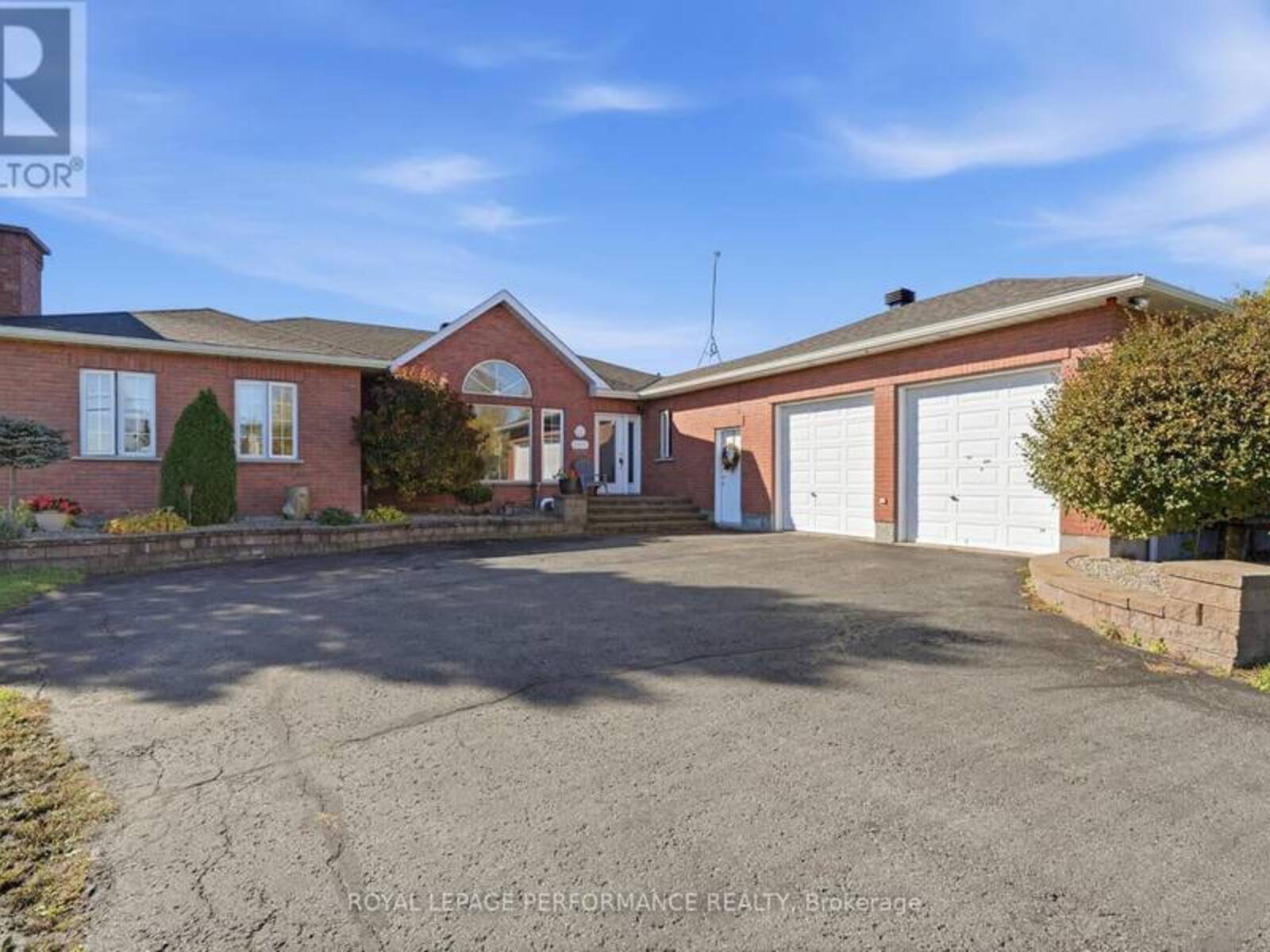 3370 FRONT ROAD, Hawkesbury, Ontario K6A 2R2