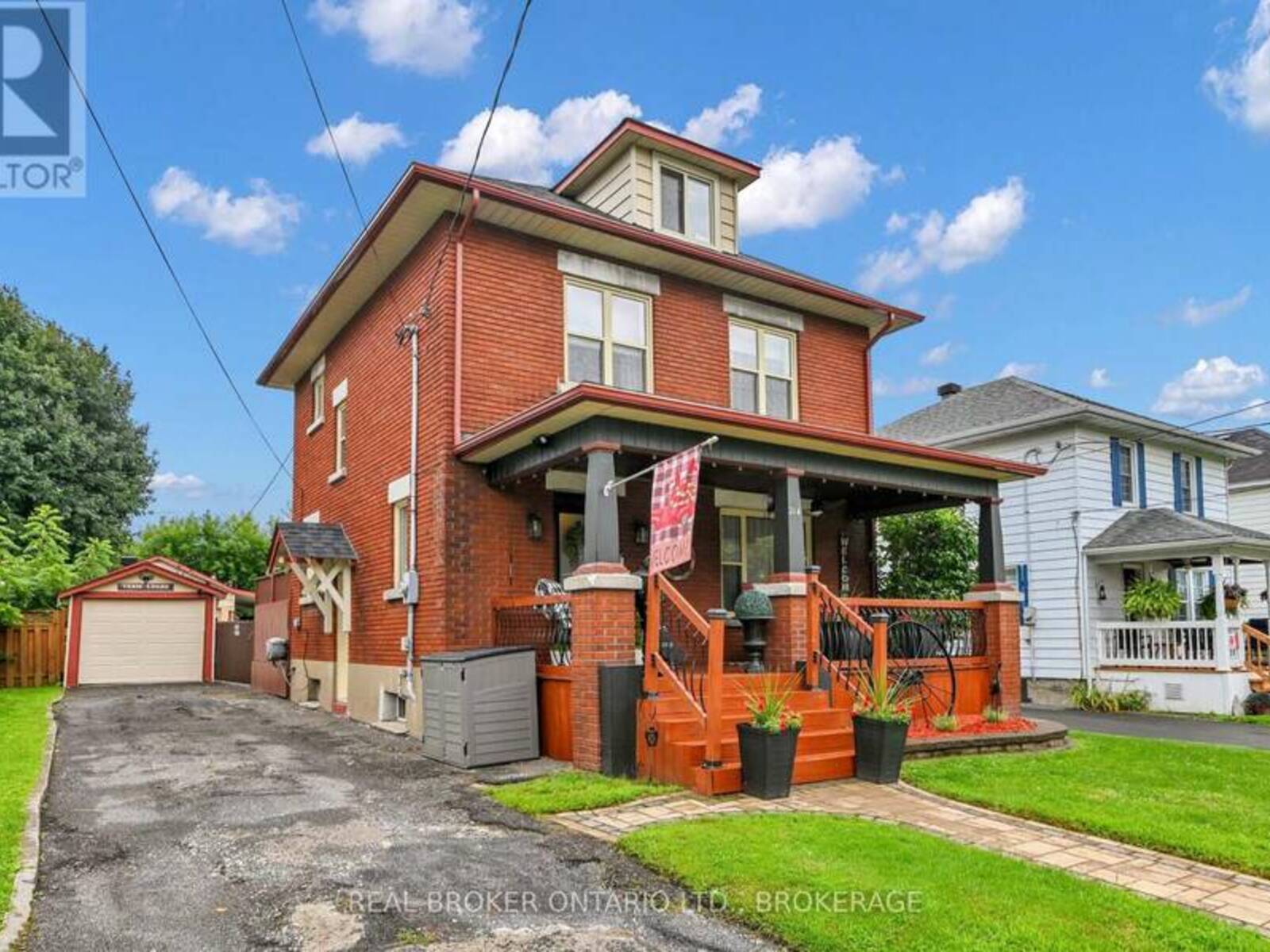 214 FOURTH STREET W, Cornwall, Ontario K6J 2S1