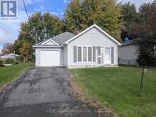 13 ST LAWRENCE STREET | South Stormont Ontario | Slide Image One