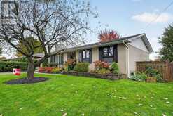 527 BLOSSOM PARK DRIVE | Cornwall Ontario | Slide Image Two