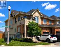 30 MOCKINGBIRD LANE W | Hamilton Ontario | Slide Image One