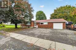 15 GRAY AVENUE | Long Sault Ontario | Slide Image Thirteen