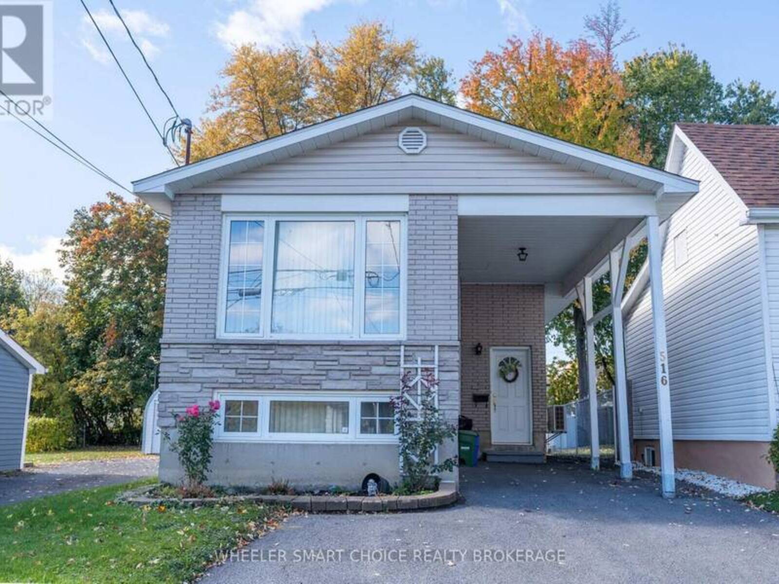 516 BURTON AVENUE, Cornwall, Ontario K6J 3Y2