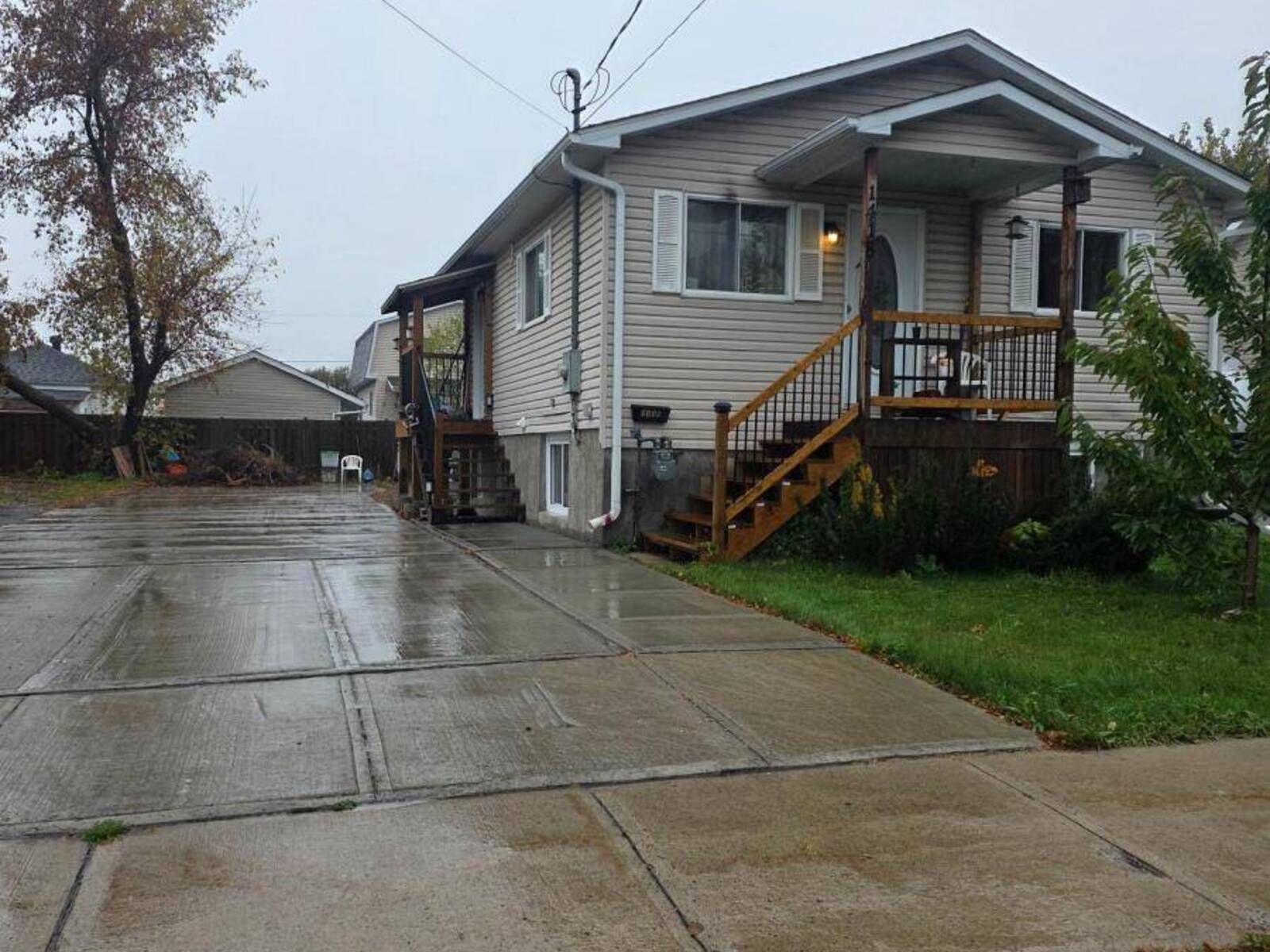 1418 CUMBERLAND STREET, Cornwall, Ontario K6J 4K7