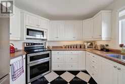 133 BRYDEN AVENUE | Cornwall Ontario | Slide Image Fifteen