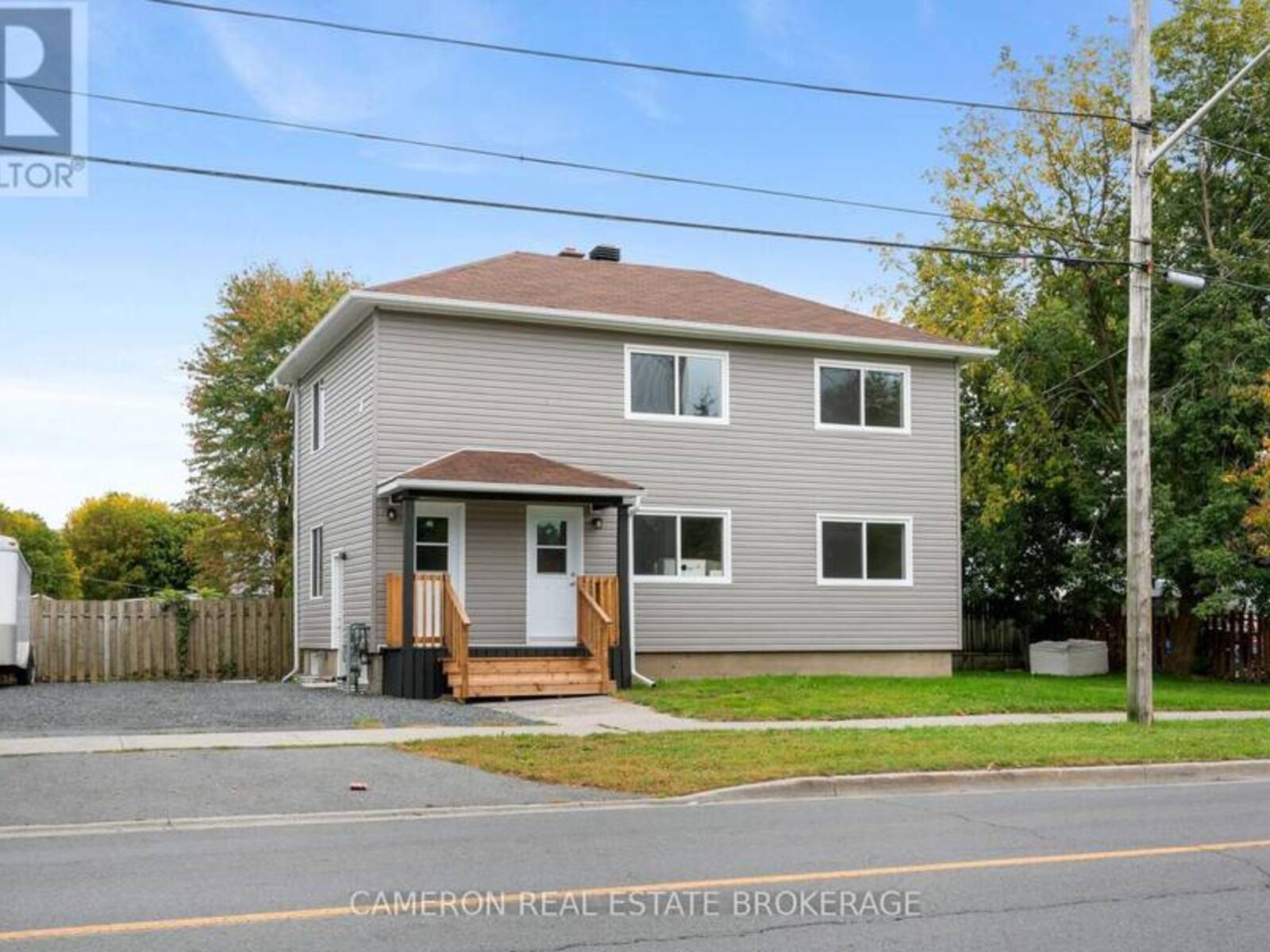 607 - 607A CUMBERLAND STREET, Cornwall, Ontario K6J 4J6