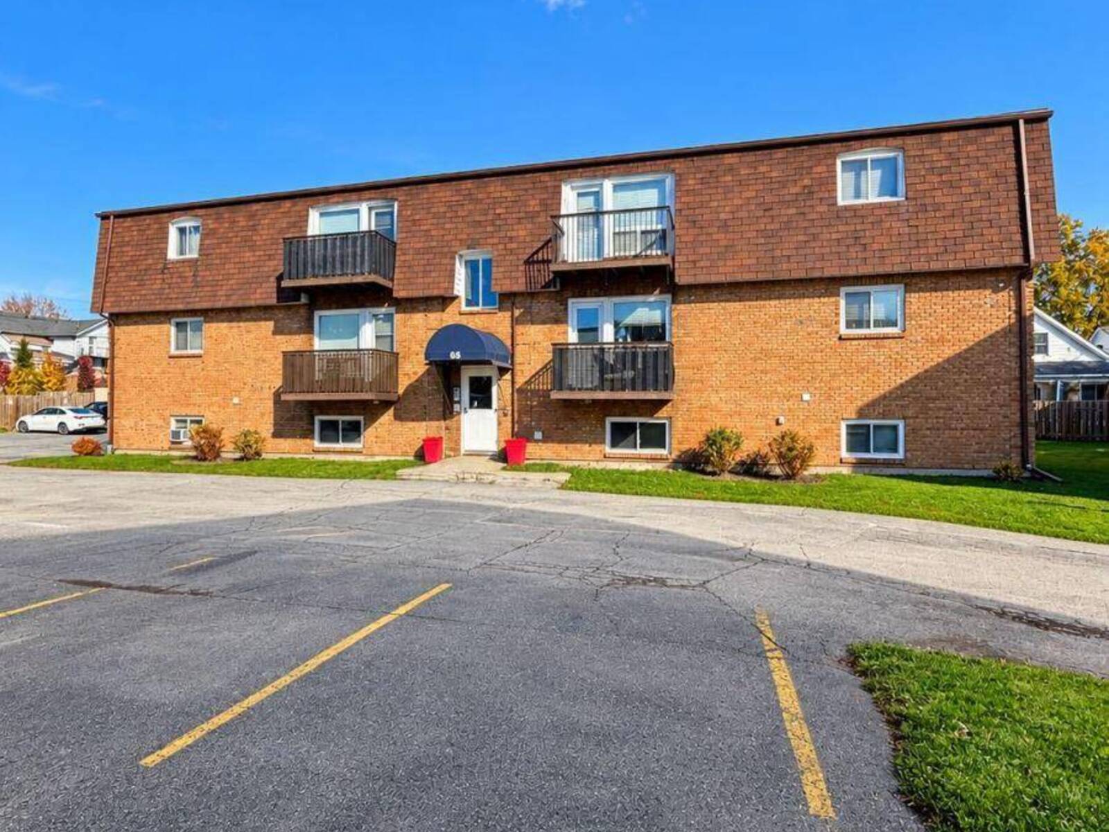 6 - 65 RACE STREET, Cornwall, Ontario K6H 1G7