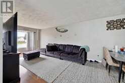 327 ANGELA CRESCENT | Cornwall Ontario | Slide Image Nine